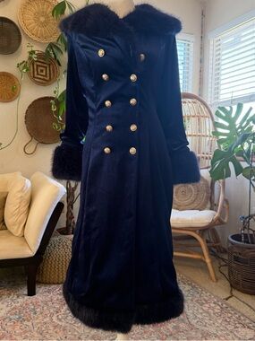 Navy Blue long Velvet & Faux Fur trim overcoat size L Hollywood Costume Cosplay